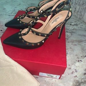 Valentino Garavani black heels w/ gold studs. EXCELLENT con.
